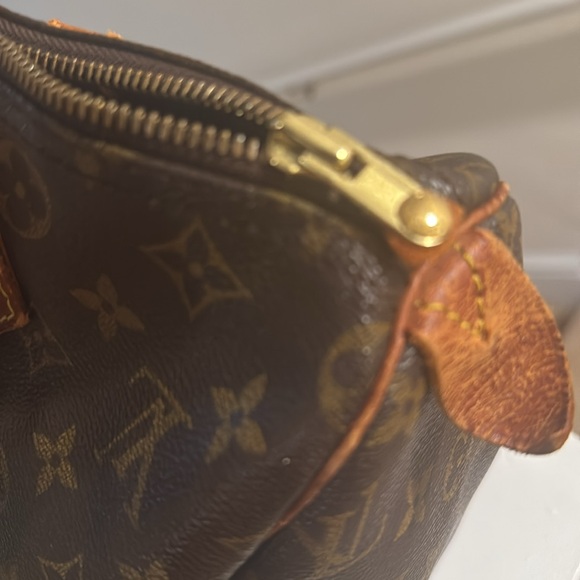 Louis Vuitton Speedy Purse - Picture 4 of 9